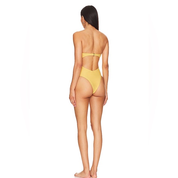 L*SPACE Seashell La Femme One Piece Yellow/honey Small - Picture 2 of 8